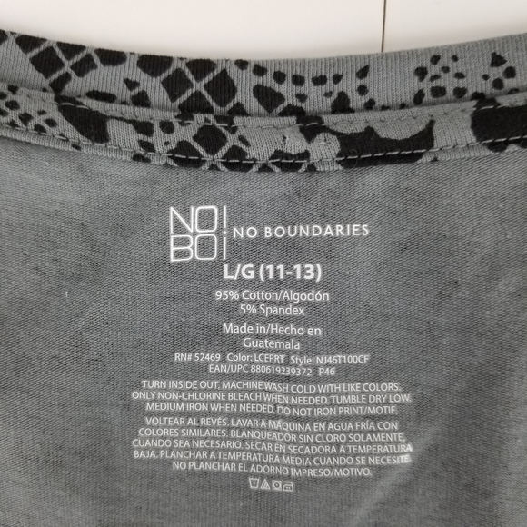 No Boundaries long sleeve tee Large - Picture 3 of 6